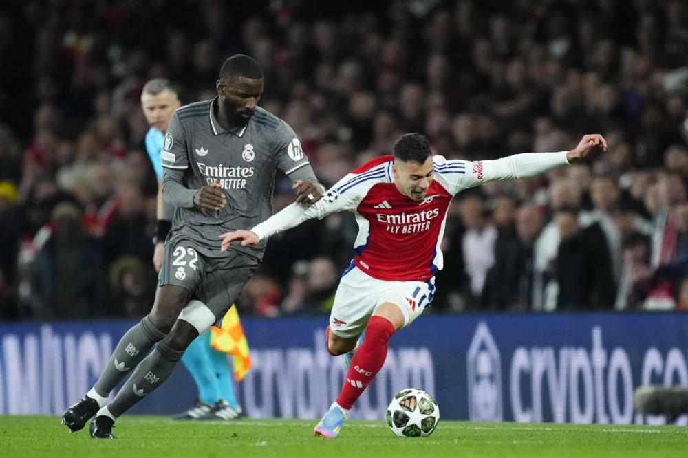 哈登30+6莱昂纳德复出17分 快船胜公牛终结颓势.